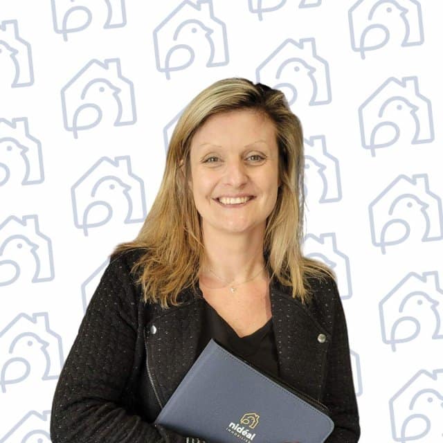 Alexandra, mandataire immobilier